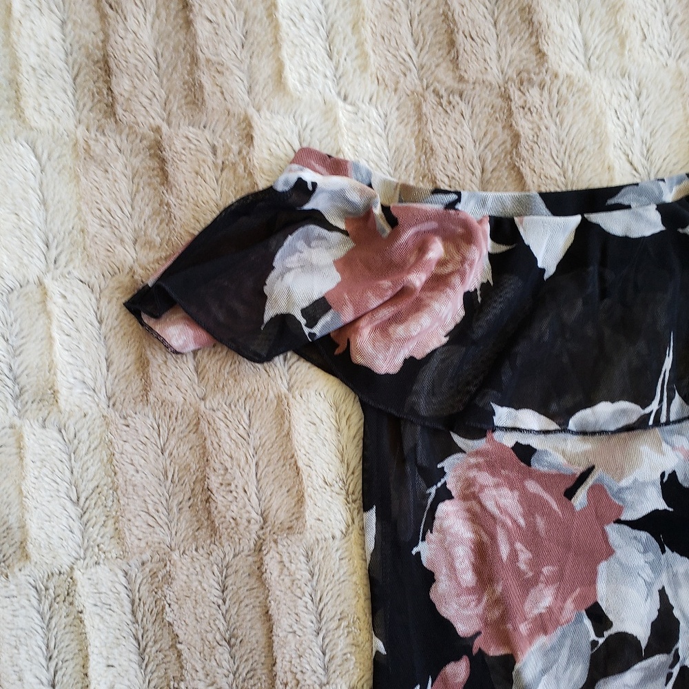 LAVENDER FIELDS BLACK PEACH WHITE FLORAL BODYSUIT..SIZE L - Picture 3 of 6